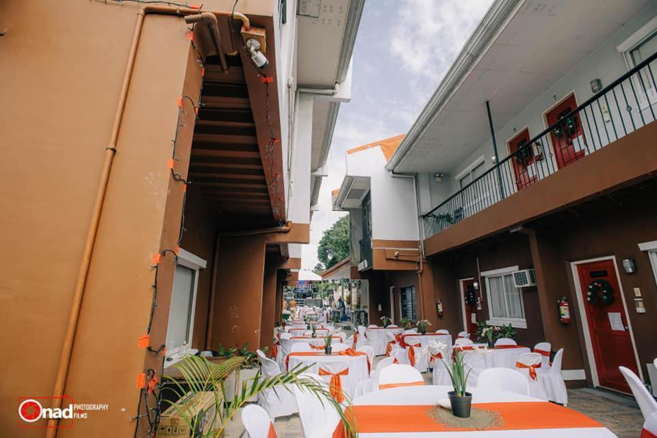 Ashley And Bill'S Suites 'N Garden Hotel And Vacation Homes Carcar City Kültér fotó